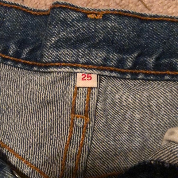 NWOT Levi shorts - Picture 3 of 3